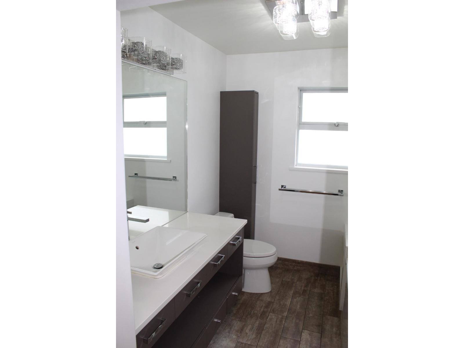 Upper 9686 Princess Drive, Surrey, British Columbia  V3V 2T4 - Photo 10 - R3071003