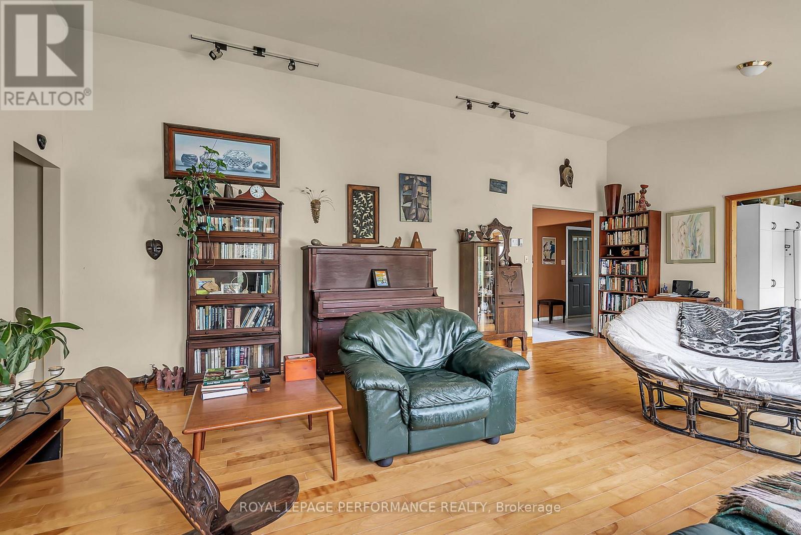 3781 Delorme Crescent, North Glengarry, Ontario  K0C 1A0 - Photo 13 - X12587158