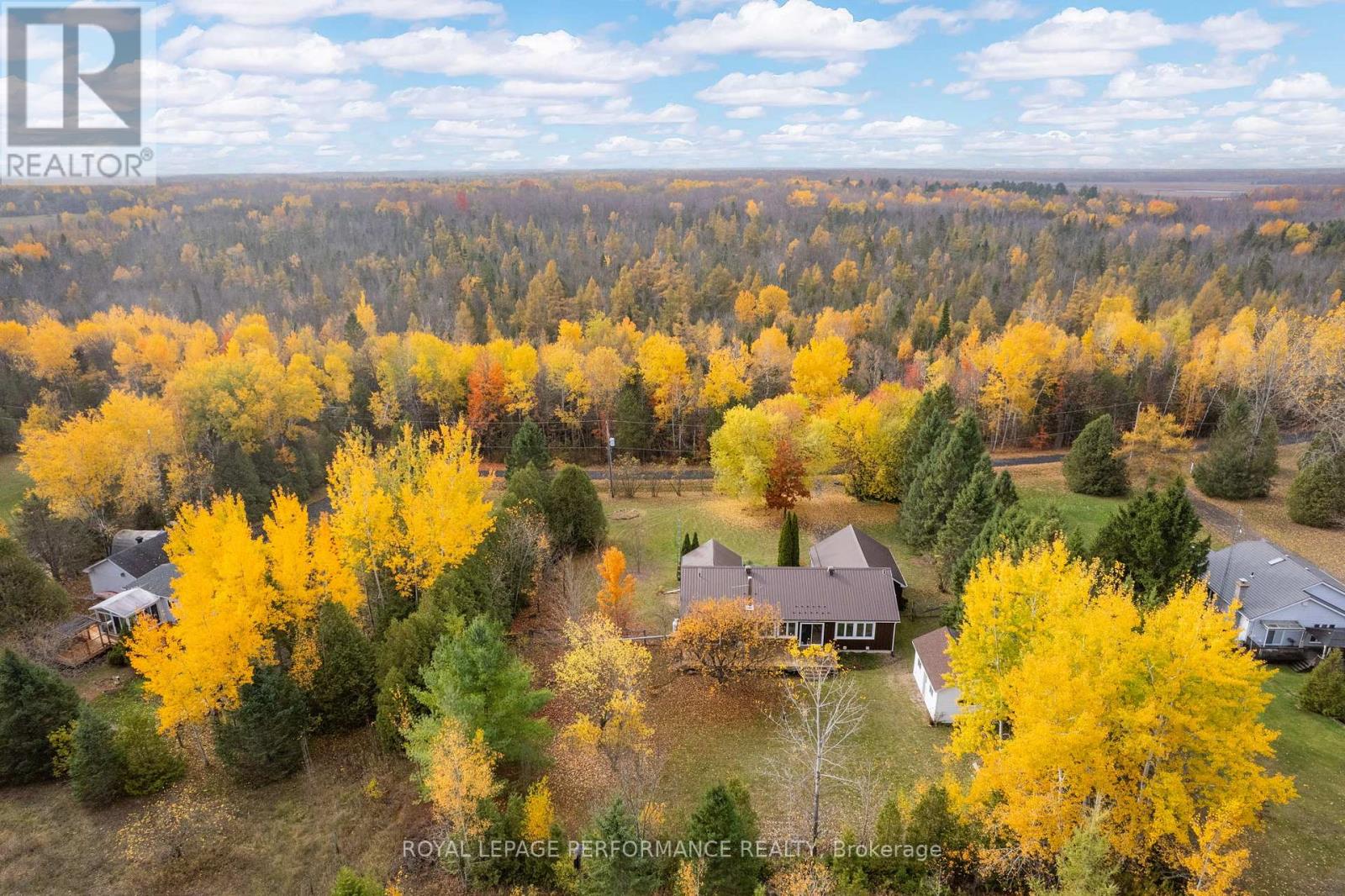 3781 Delorme Crescent, North Glengarry, Ontario  K0C 1A0 - Photo 45 - X12587158