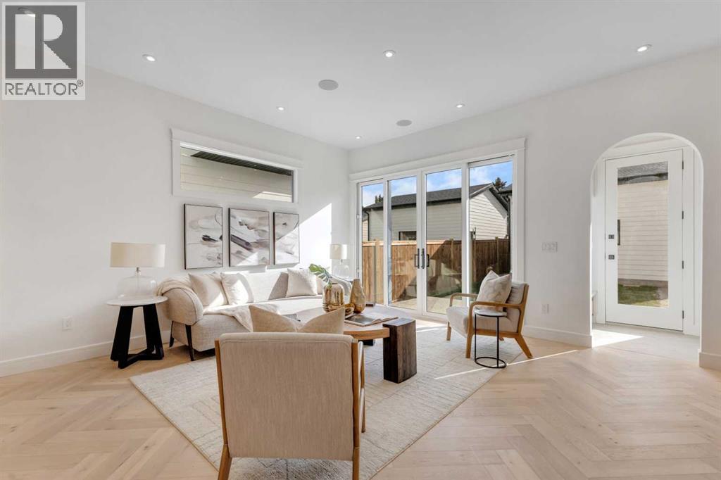 1741 48 Avenue Sw, Calgary, Alberta  T2T 2T2 - Photo 11 - A2246493