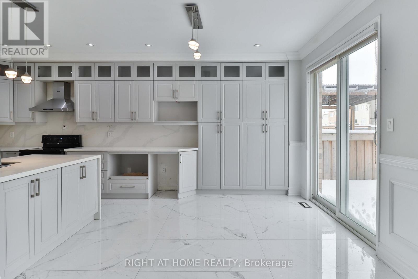 186 Cosgrove Drive, Oshawa, Ontario  L1L 0K5 - Photo 14 - E12584520