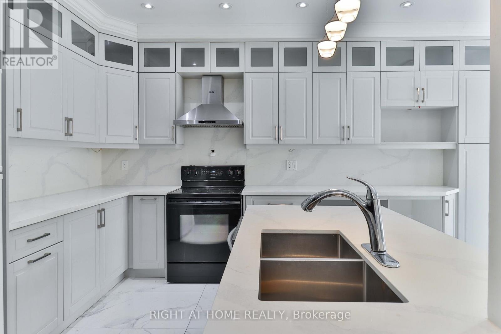 186 Cosgrove Drive, Oshawa, Ontario  L1L 0K5 - Photo 12 - E12584520