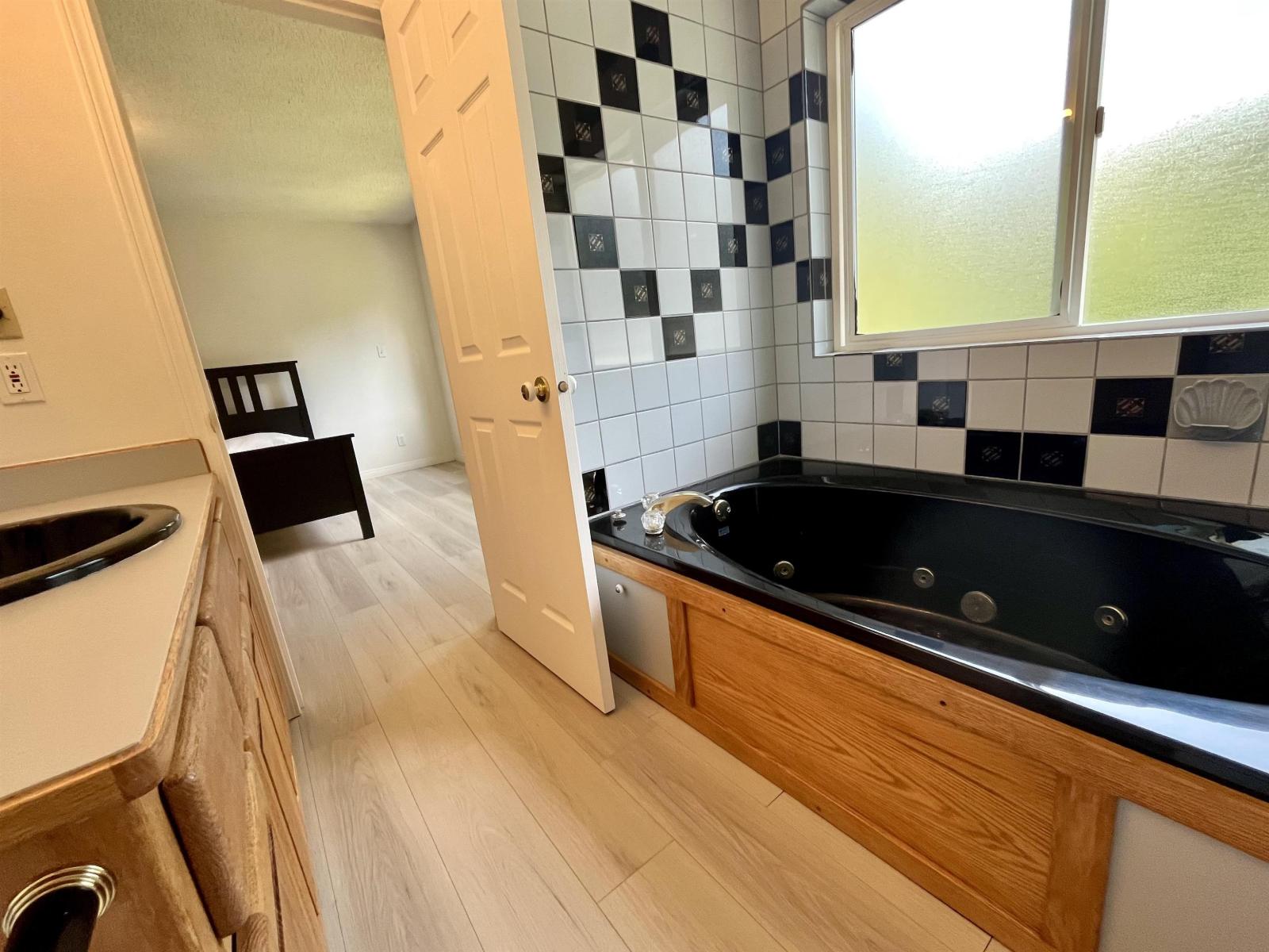 6080 Ross Road, Ryder Lake, Chilliwack, British Columbia  V2R 4S6 - Photo 19 - R3070612