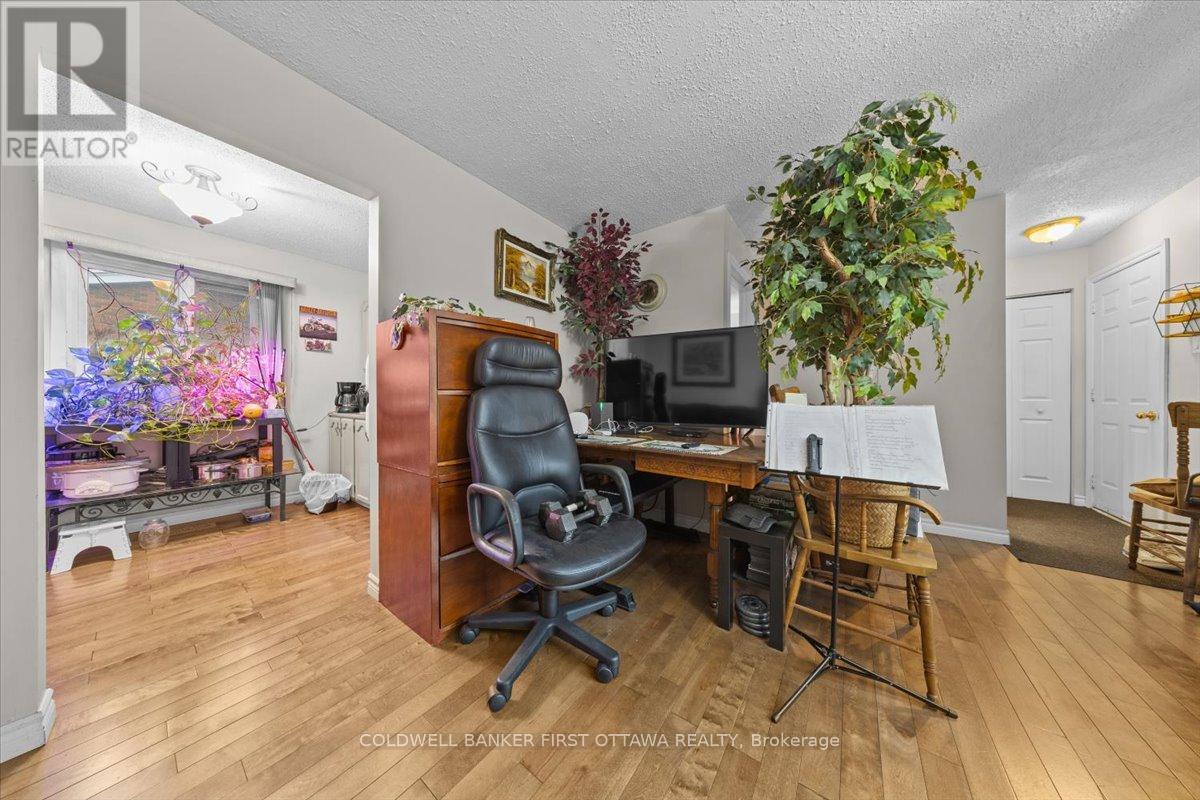 1083 Carp Road, Ottawa, Ontario K2S 1B9 - Photo 36 - X12587194