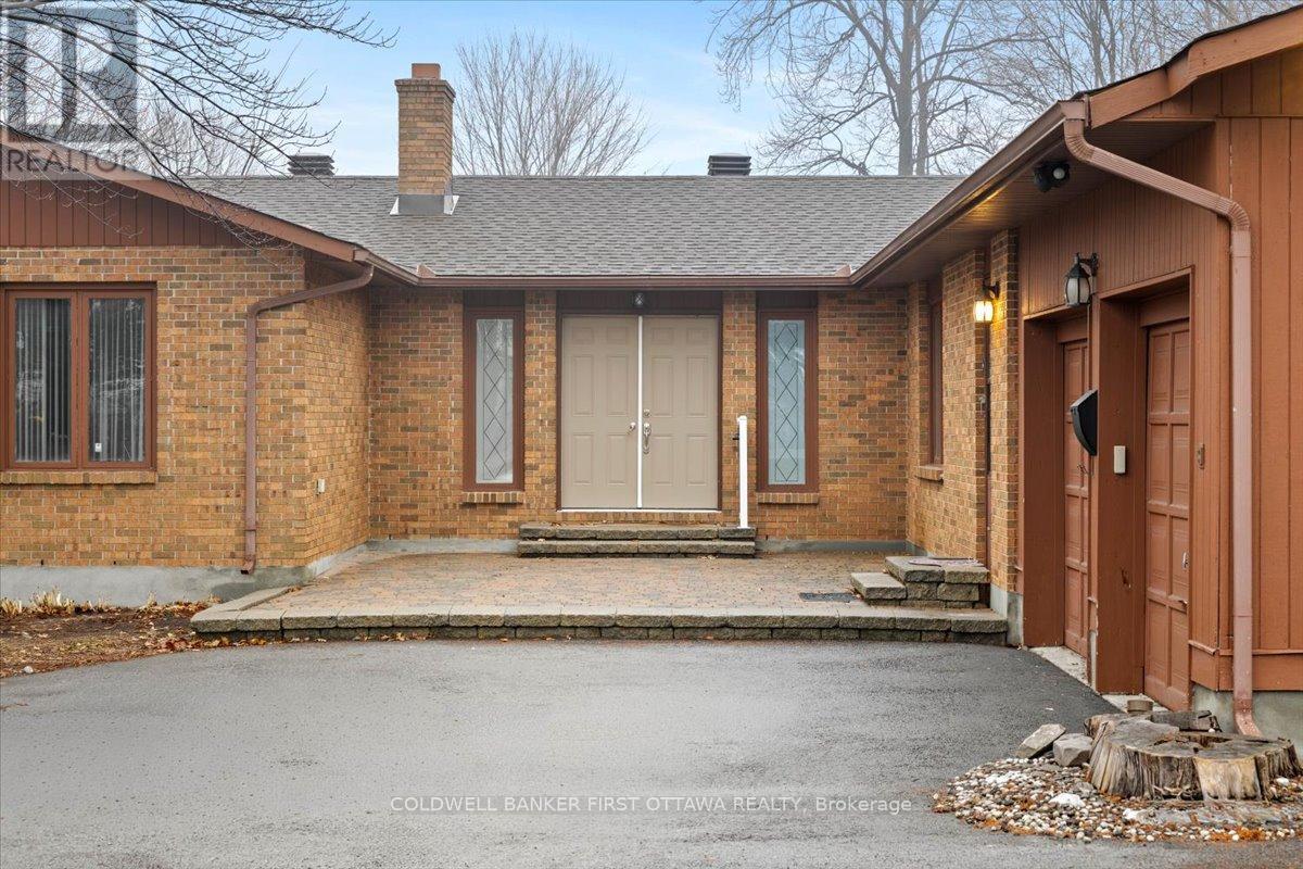 1083 Carp Road, Ottawa, Ontario K2S 1B9 - Photo 5 - X12587194