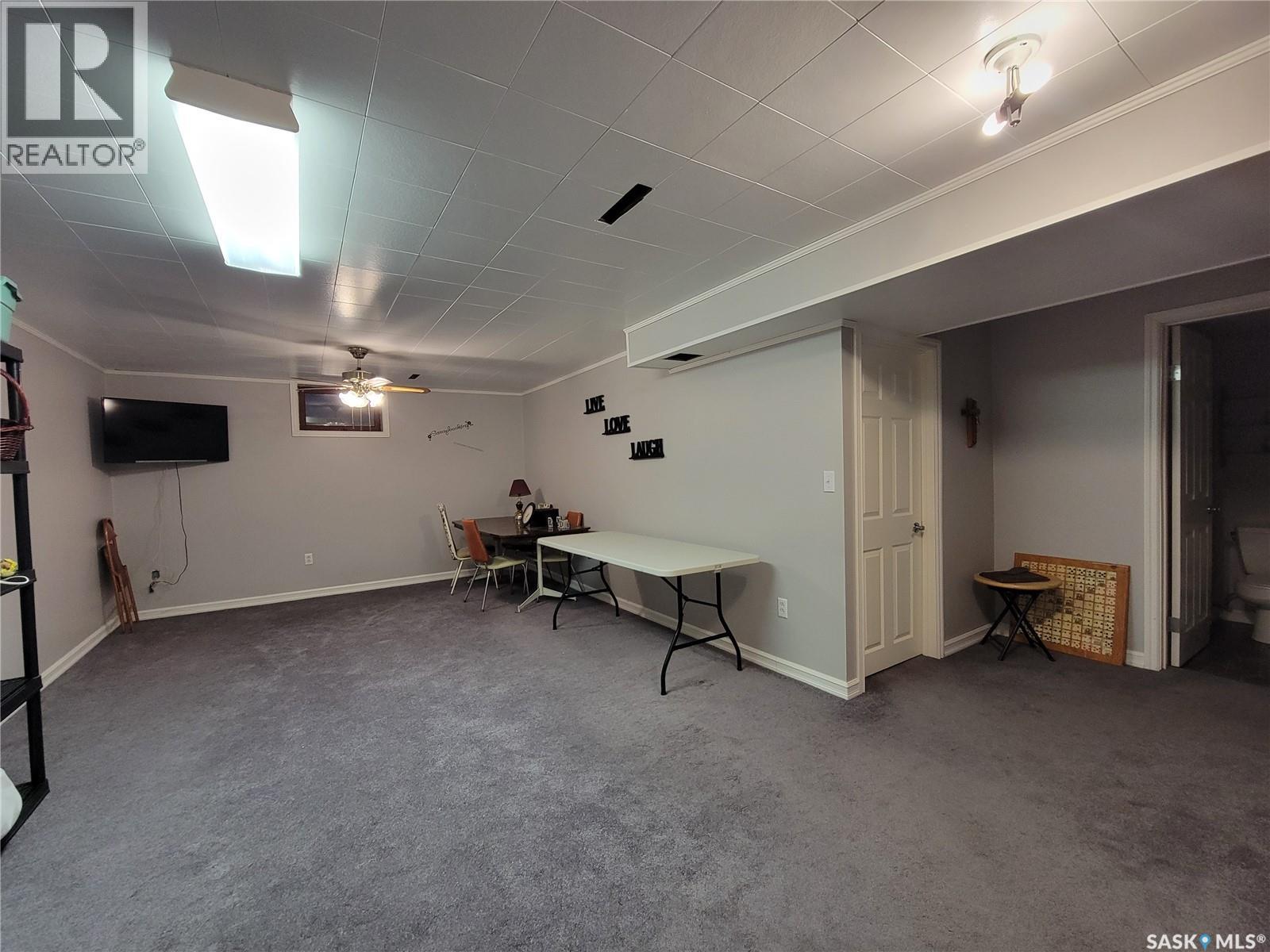4920 Express Avenue, Macklin, Saskatchewan  S0L 2C0 - Photo 11 - SK024904