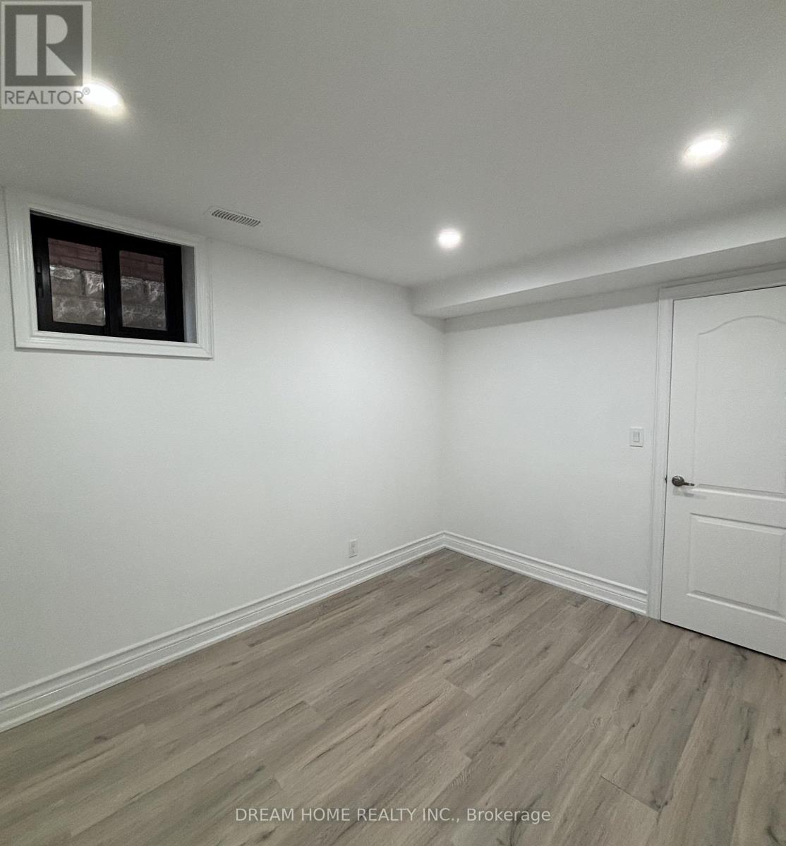 Bsmt - 9 Rusholme Drive E, Toronto, Ontario  M6J 3K1 - Photo 10 - C12587164