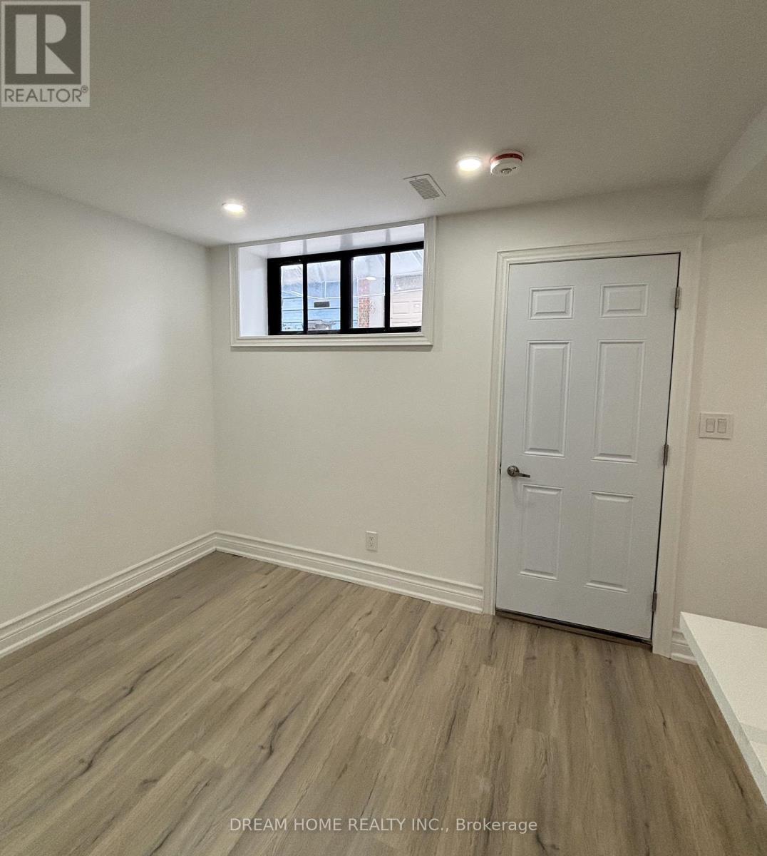 Bsmt - 9 Rusholme Drive E, Toronto, Ontario  M6J 3K1 - Photo 6 - C12587164