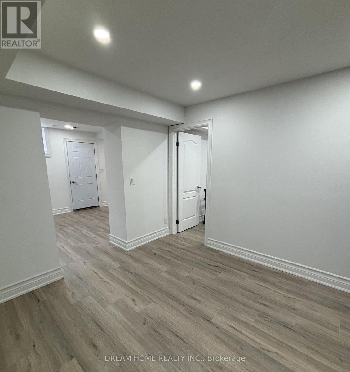 Bsmt - 9 Rusholme Drive E, Toronto, Ontario  M6J 3K1 - Photo 8 - C12587164