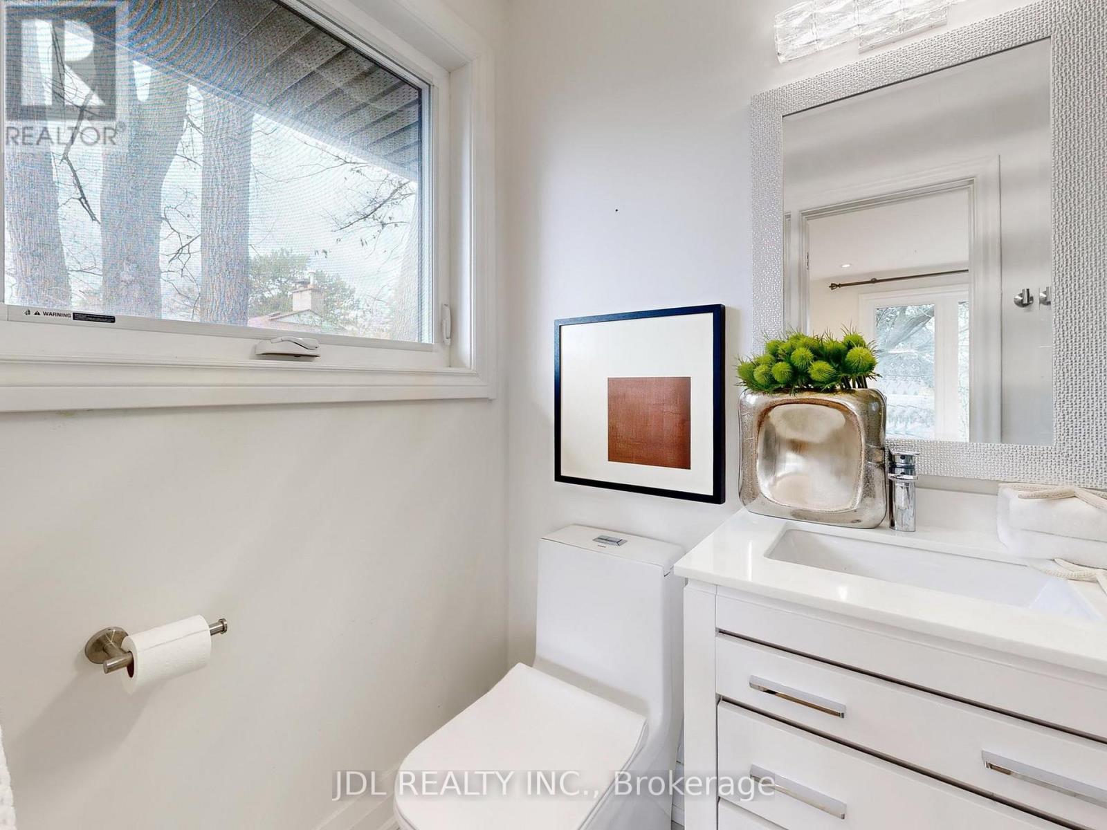 537 Blythwood Road, Toronto, Ontario  M4N 1B4 - Photo 17 - C12587182