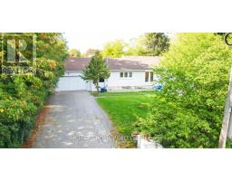 6 MANORCREST DRIVE, Toronto, Ontario