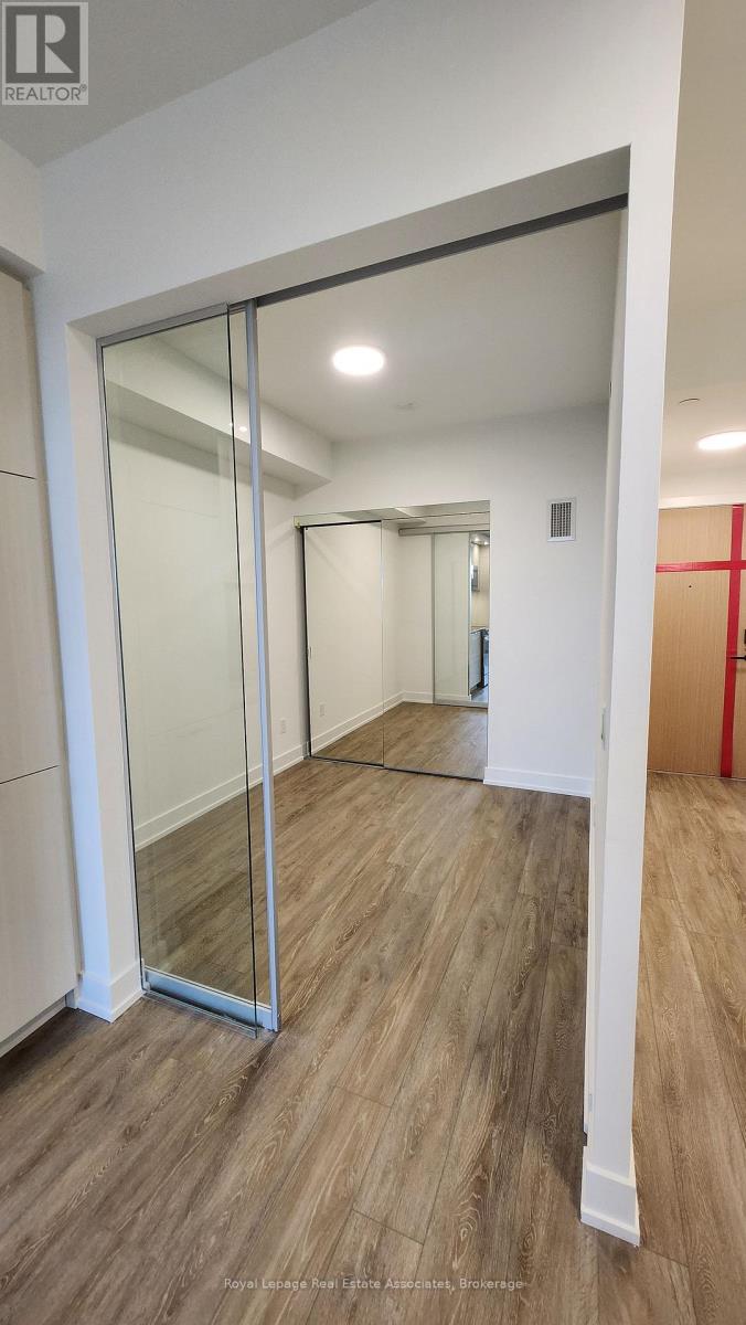 1002 - 60 Central Park Roadway, Toronto, Ontario M9A 3K1 - Photo 5 - W12587174