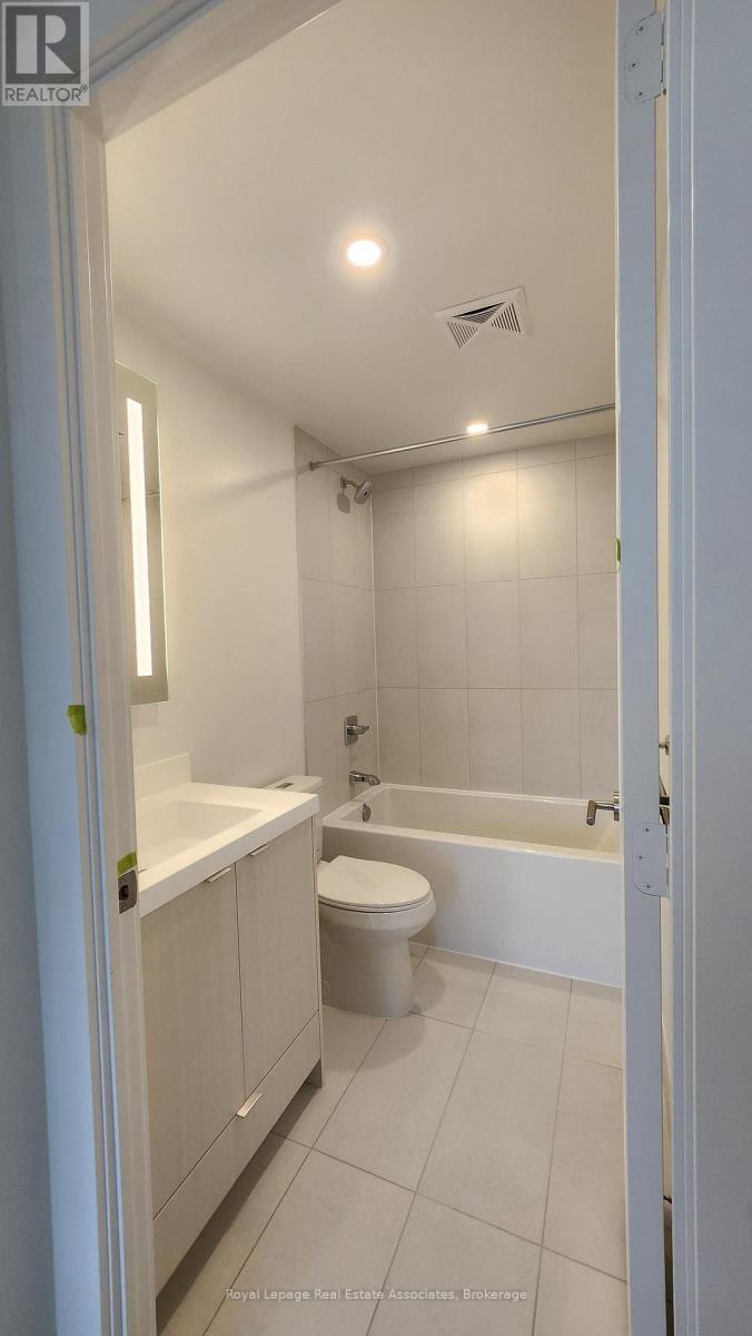 1002 - 60 Central Park Roadway, Toronto, Ontario M9A 3K1 - Photo 6 - W12587174