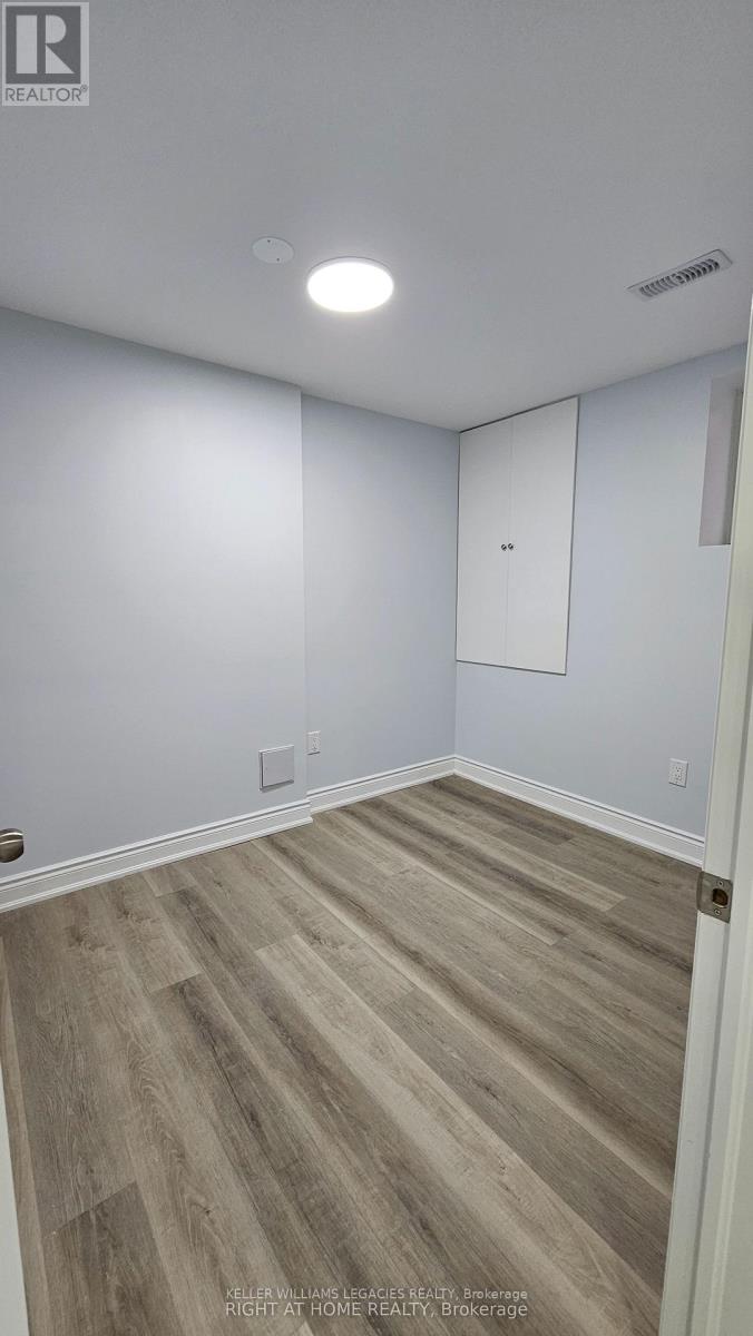 6 Marine Drive, Brampton, Ontario  L6R 2H6 - Photo 11 - W12587176