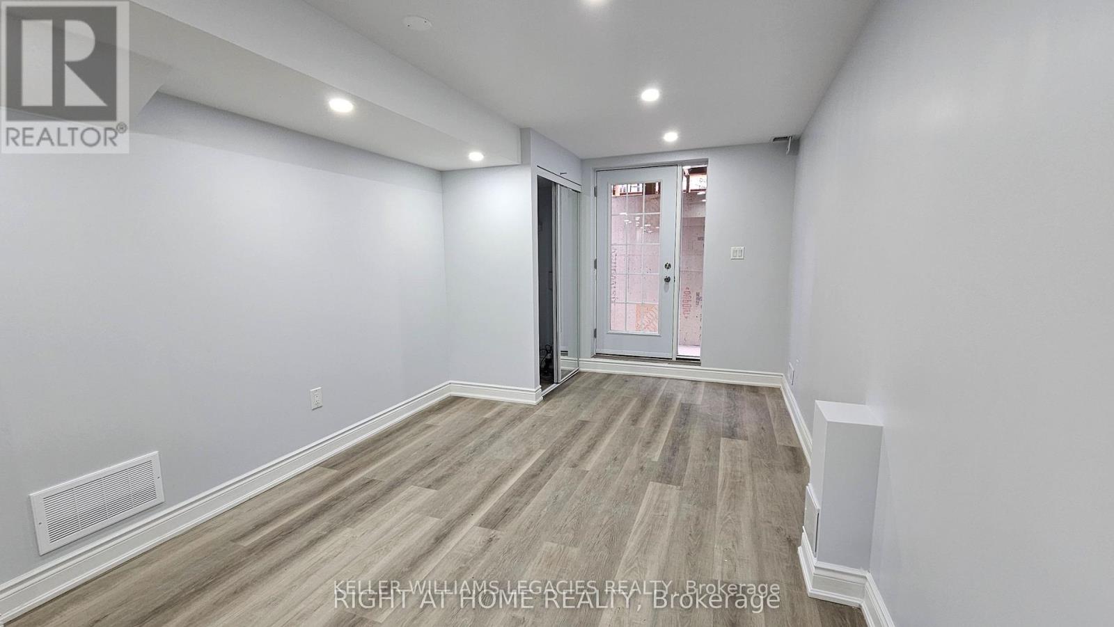 6 Marine Drive, Brampton, Ontario  L6R 2H6 - Photo 6 - W12587176