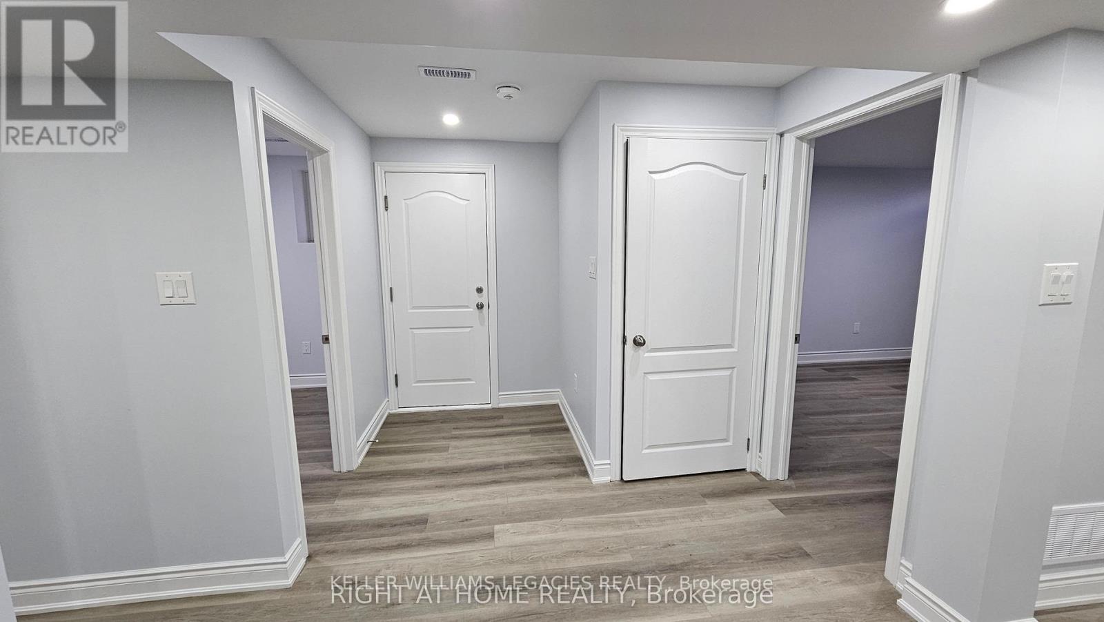 6 Marine Drive, Brampton, Ontario  L6R 2H6 - Photo 8 - W12587176