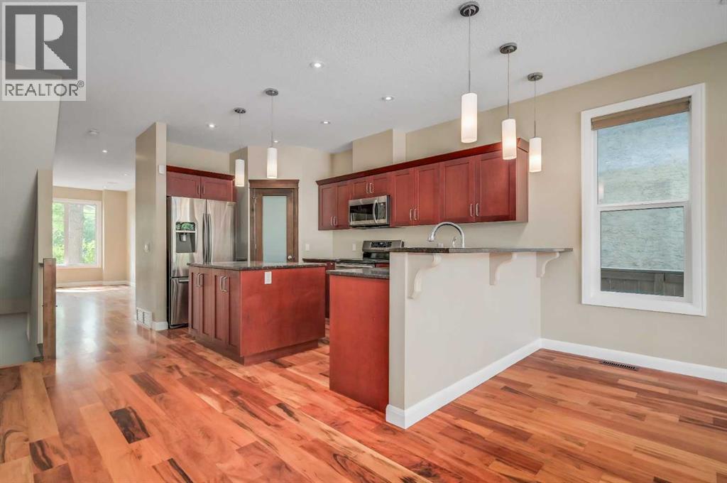 7418 36 Avenue Nw, Calgary, Alberta  T3B 1V3 - Photo 4 - A2261534