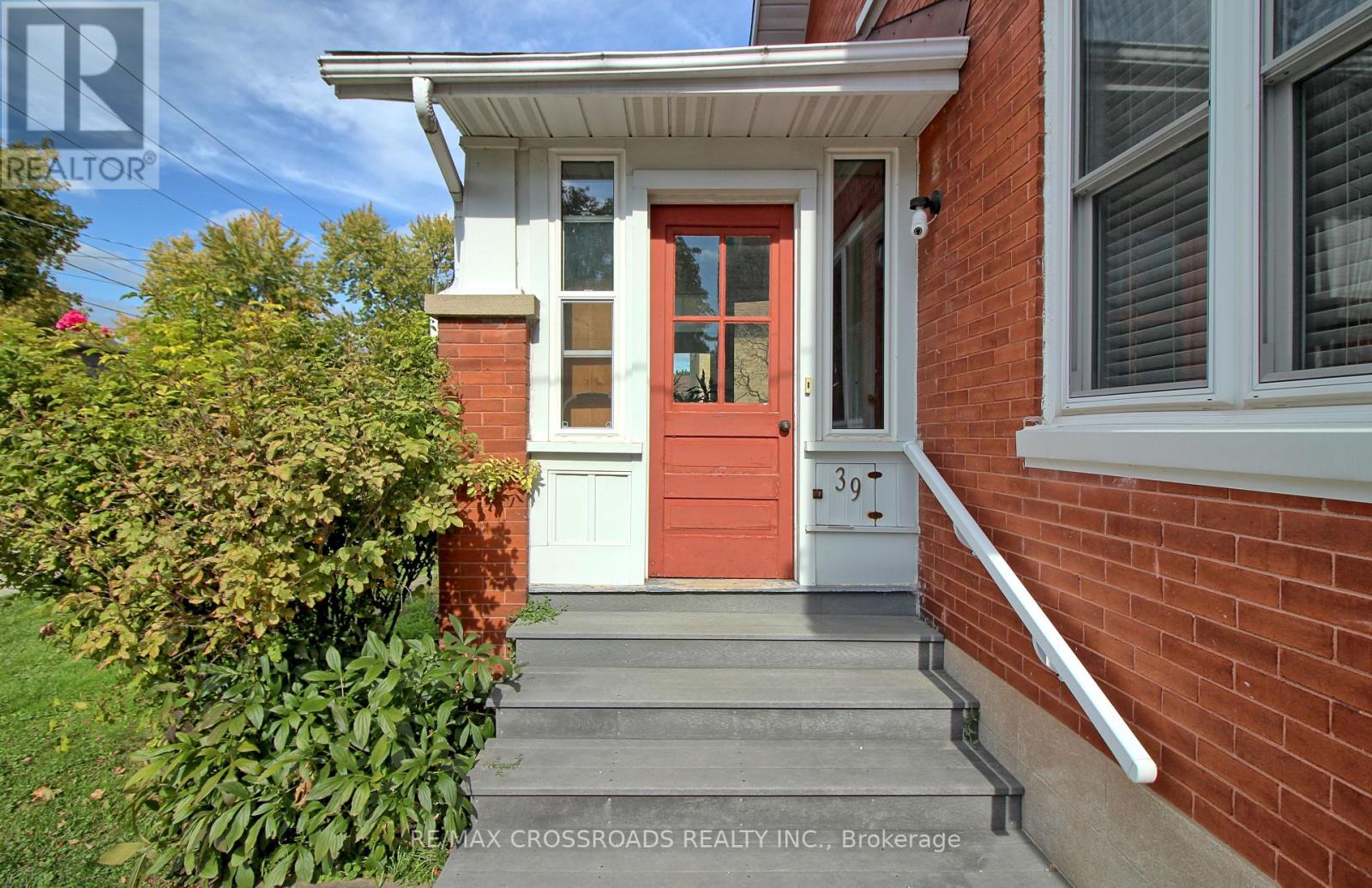 39 Young Street, Woolwich, Ontario  N0B 2N0 - Photo 4 - X12587206