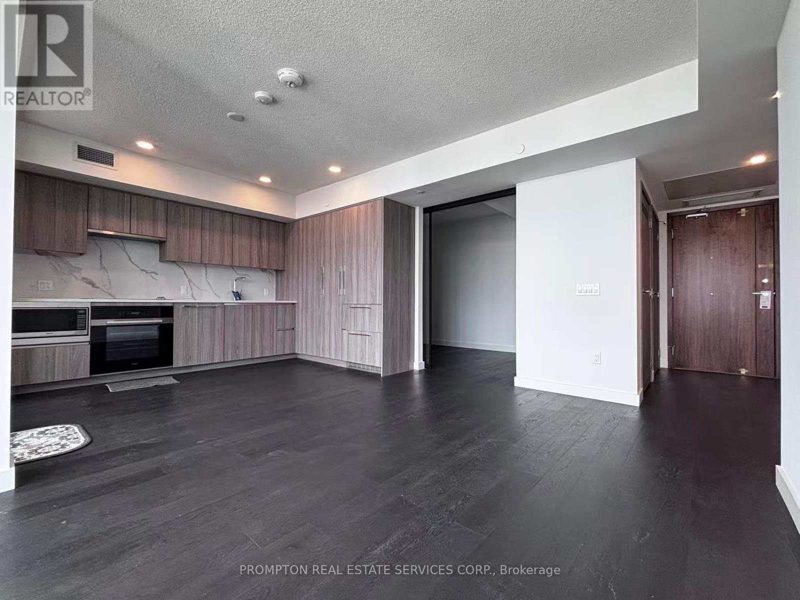 6501 - 1 Concord Cityplace Way, Toronto, Ontario M5V 0X3 - Photo 2 - C12587208