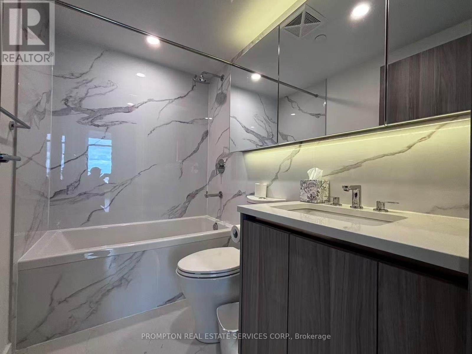 6501 - 1 Concord Cityplace Way, Toronto, Ontario M5V 0X3 - Photo 12 - C12587208