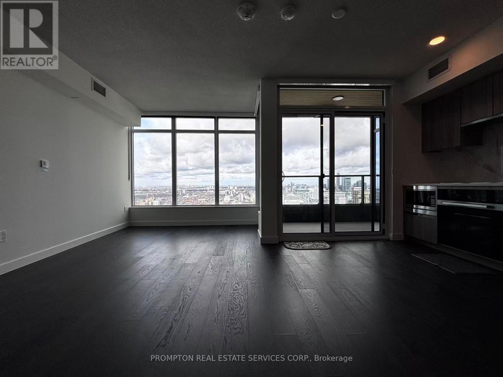 6501 - 1 Concord Cityplace Way, Toronto, Ontario M5V 0X3 - Photo 4 - C12587208