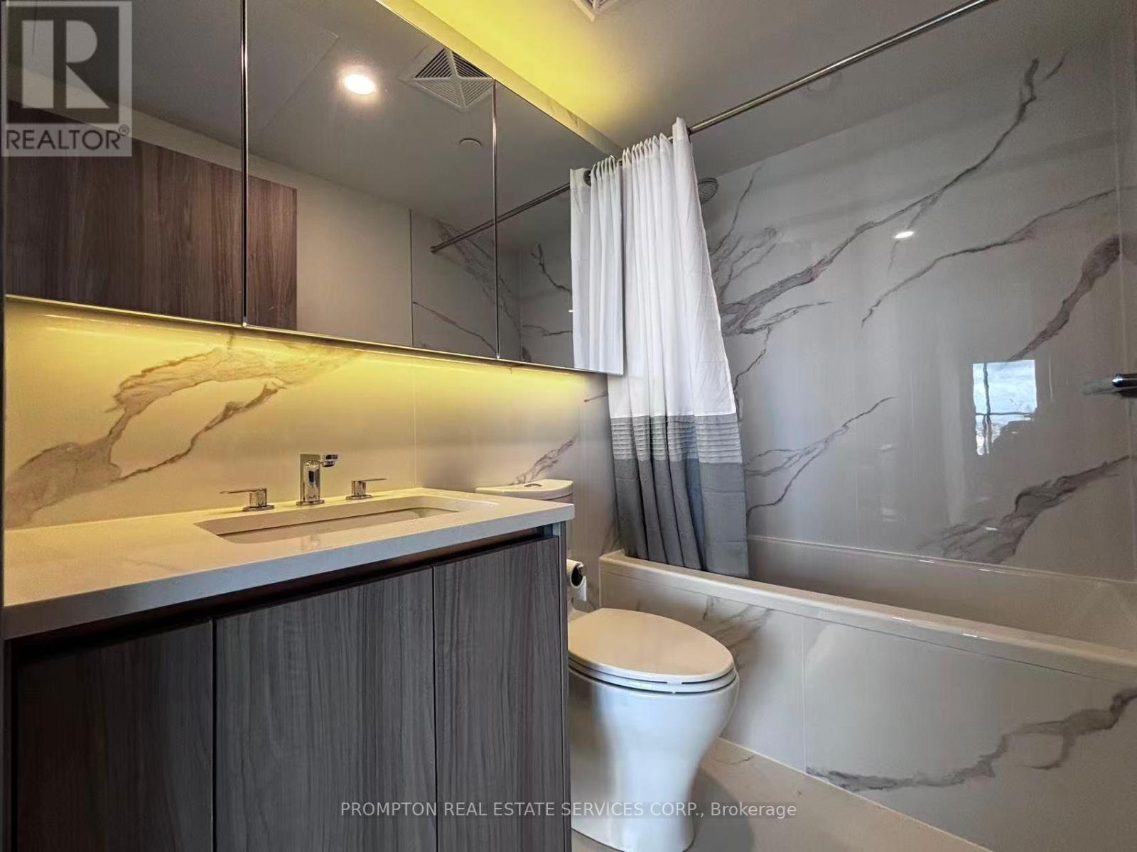 6501 - 1 Concord Cityplace Way, Toronto, Ontario M5V 0X3 - Photo 7 - C12587208