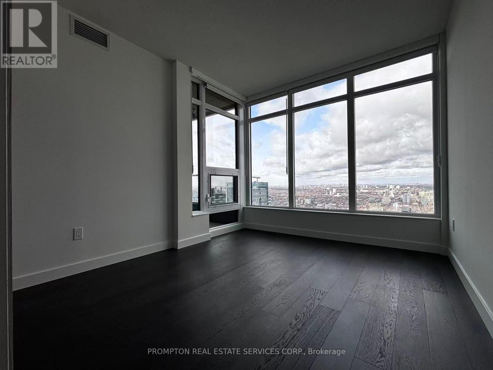 6501 - 1 Concord Cityplace Way, Toronto, Ontario M5V 0X3 - Photo 9 - C12587208