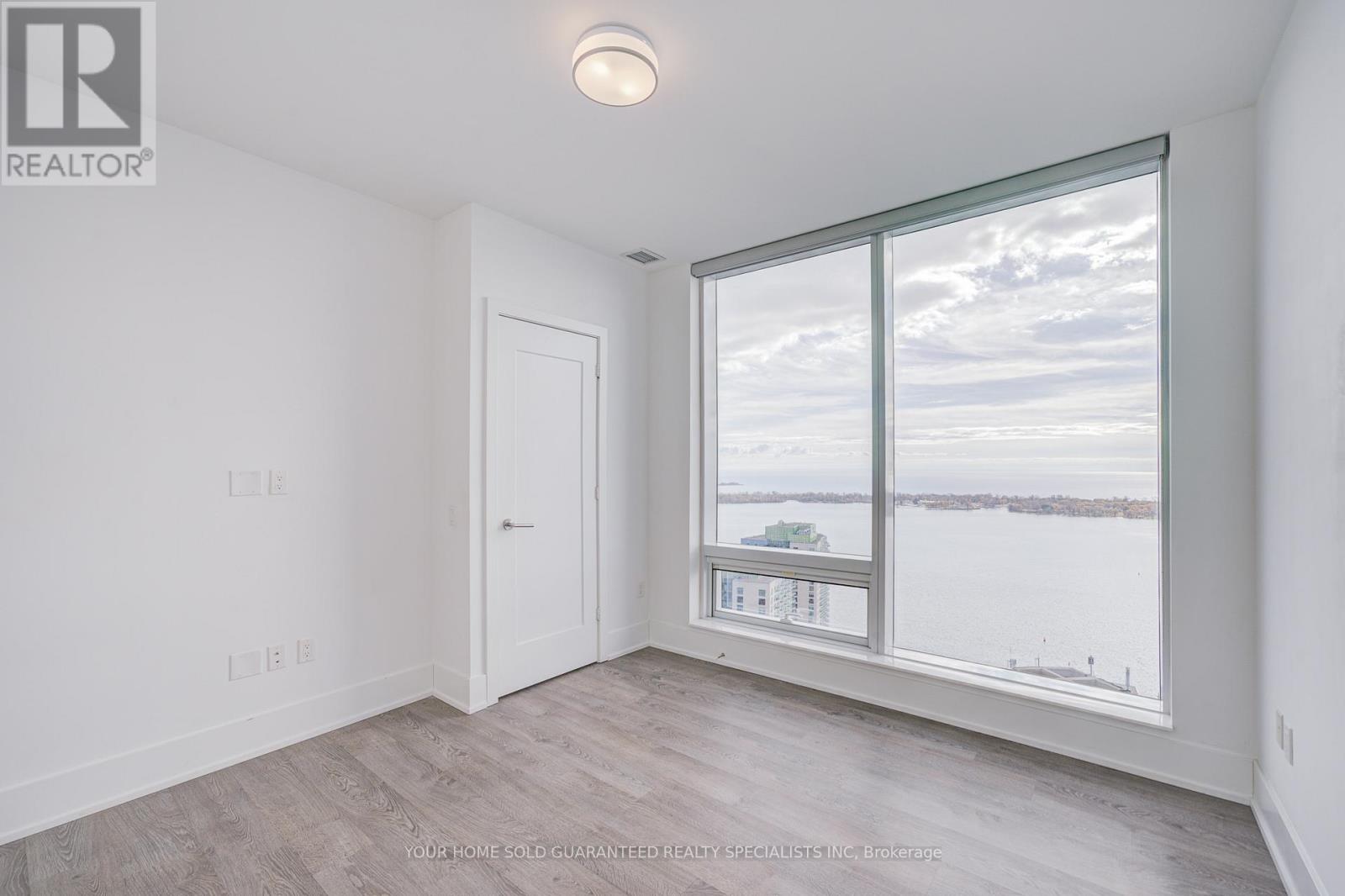 4705 - 10 York Street, Toronto, Ontario  M5J 2Z2 - Photo 16 - C12586726