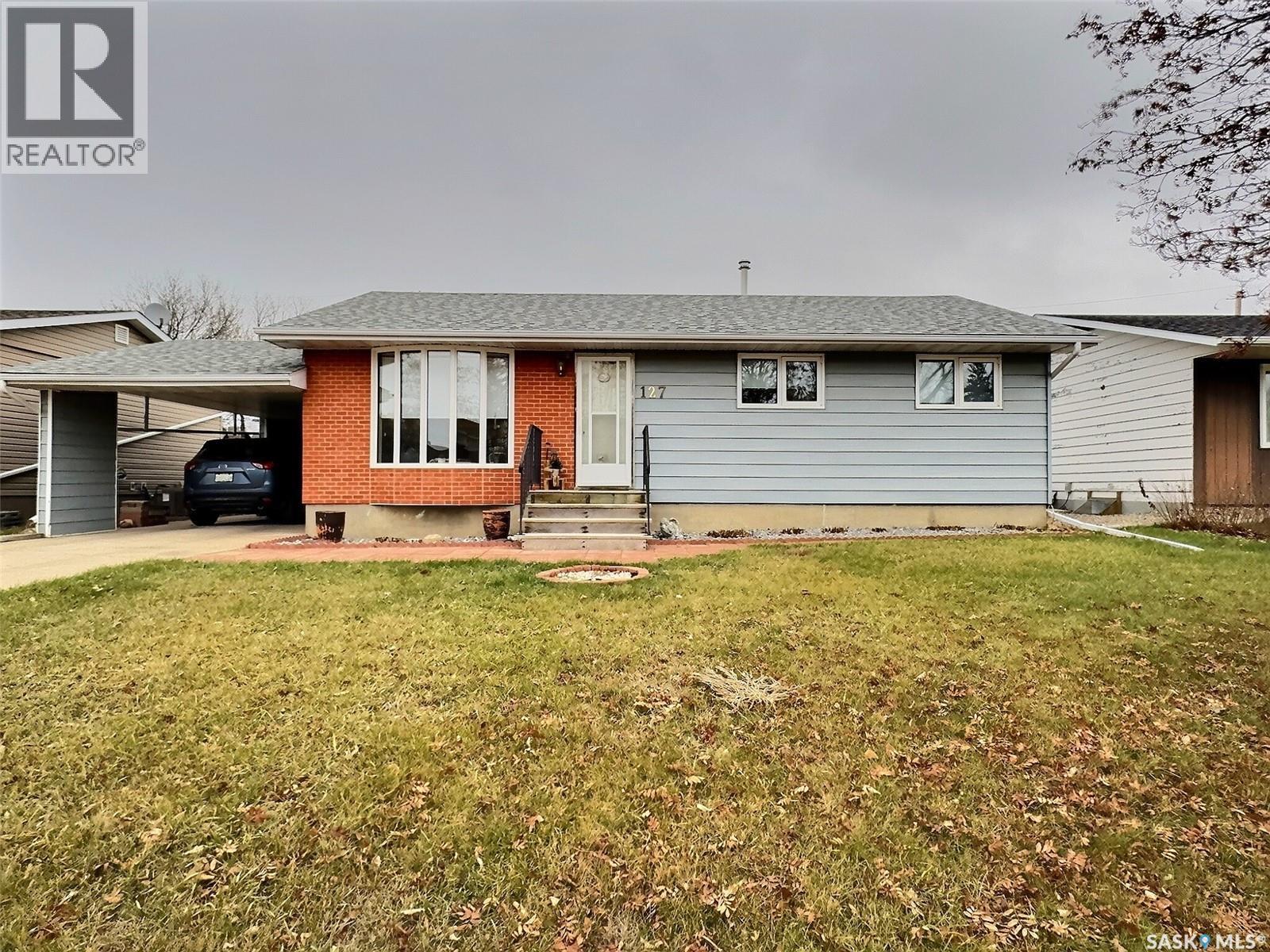 127 McDonald ROAD, estevan, Saskatchewan