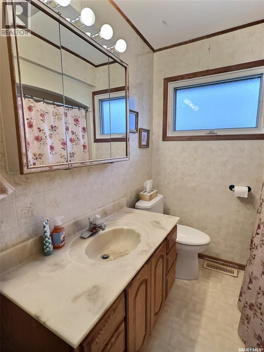 127 Mcdonald Road, Estevan, Saskatchewan  S4A 0B9 - Photo 14 - SK024914