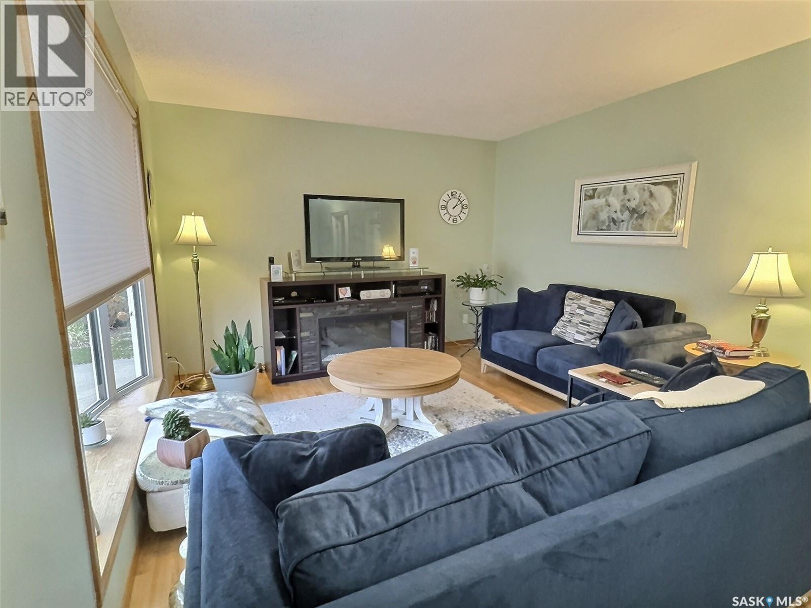 127 Mcdonald Road, Estevan, Saskatchewan  S4A 0B9 - Photo 2 - SK024914