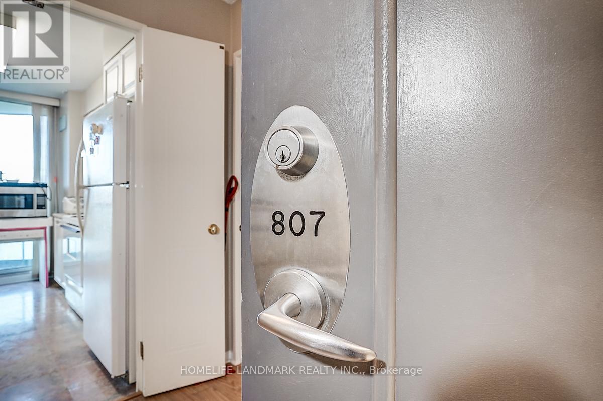 807 - 238 Doris Avenue, Toronto, Ontario  M2N 6W1 - Photo 3 - C12587212