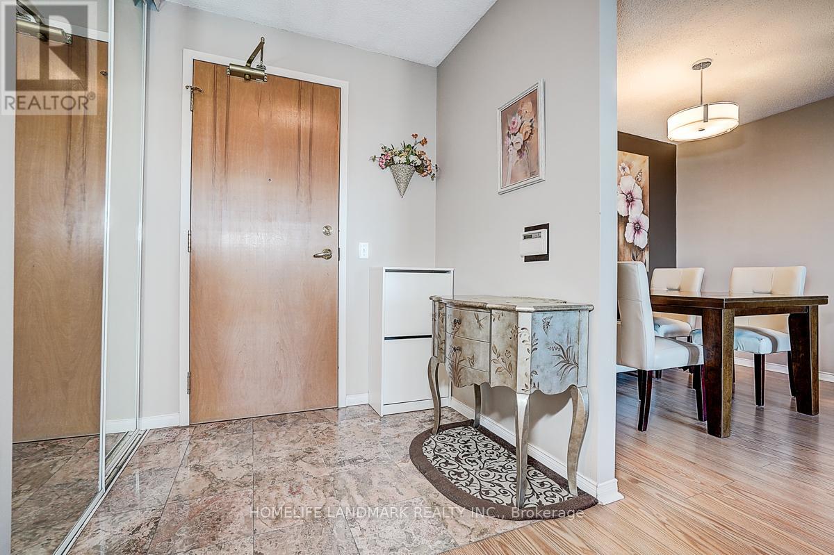 807 - 238 Doris Avenue, Toronto, Ontario  M2N 6W1 - Photo 4 - C12587212