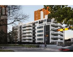 403 - 11 WALMER ROAD, Toronto, Ontario