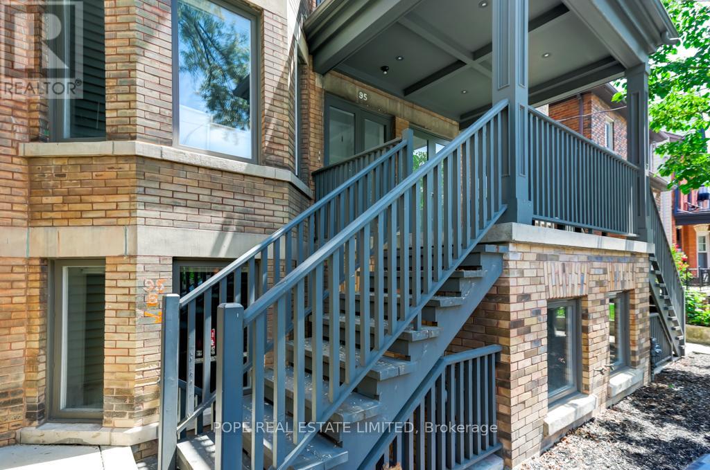 Lower - 95 Major Street, Toronto, Ontario  M5S 2K9 - Photo 3 - C12587216