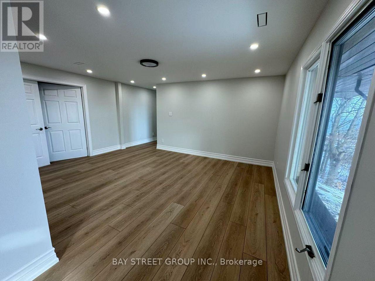 11 Redland Crescent W, Toronto, Ontario  M1M 1B4 - Photo 10 - E12587218