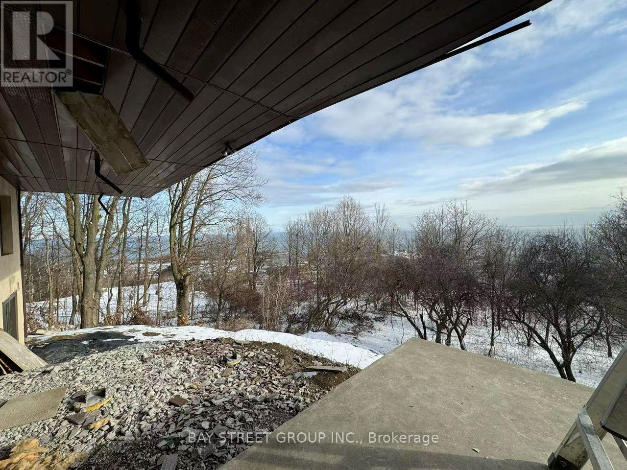 11 Redland Crescent W, Toronto, Ontario  M1M 1B4 - Photo 4 - E12587218