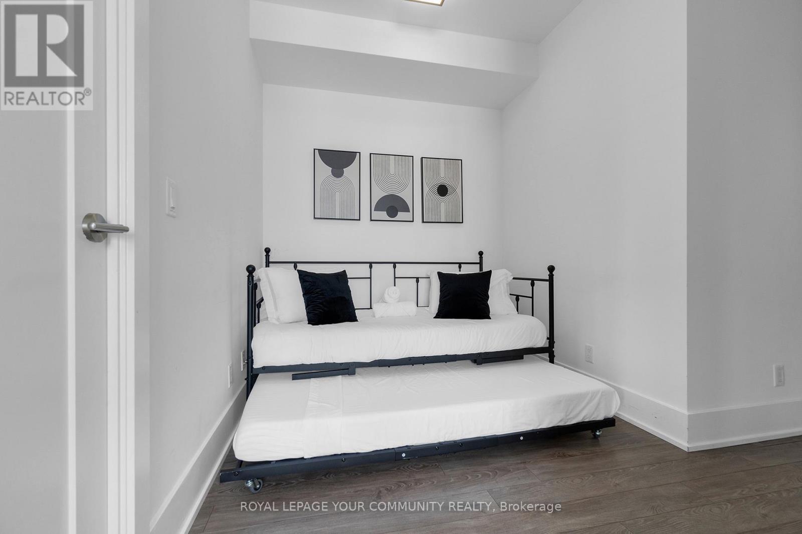 2912 - 300 Front Street, Toronto (Waterfront Communities), Ontario  M5V 0E9 - Photo 18 - C12574904