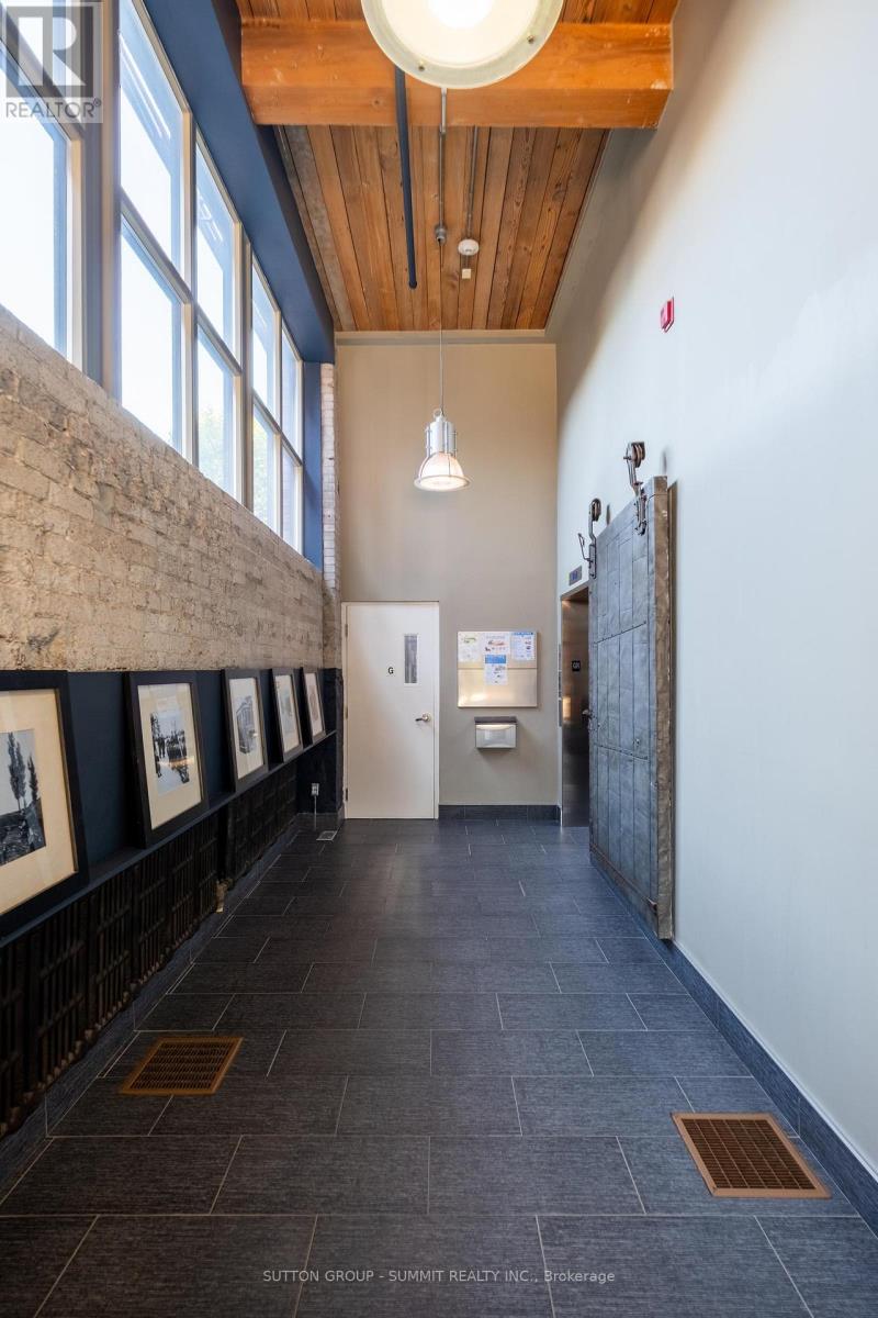 Ph5 - 2154 Dundas Street W, Toronto, Ontario M6R 1X3 - Photo 35 - W12587226