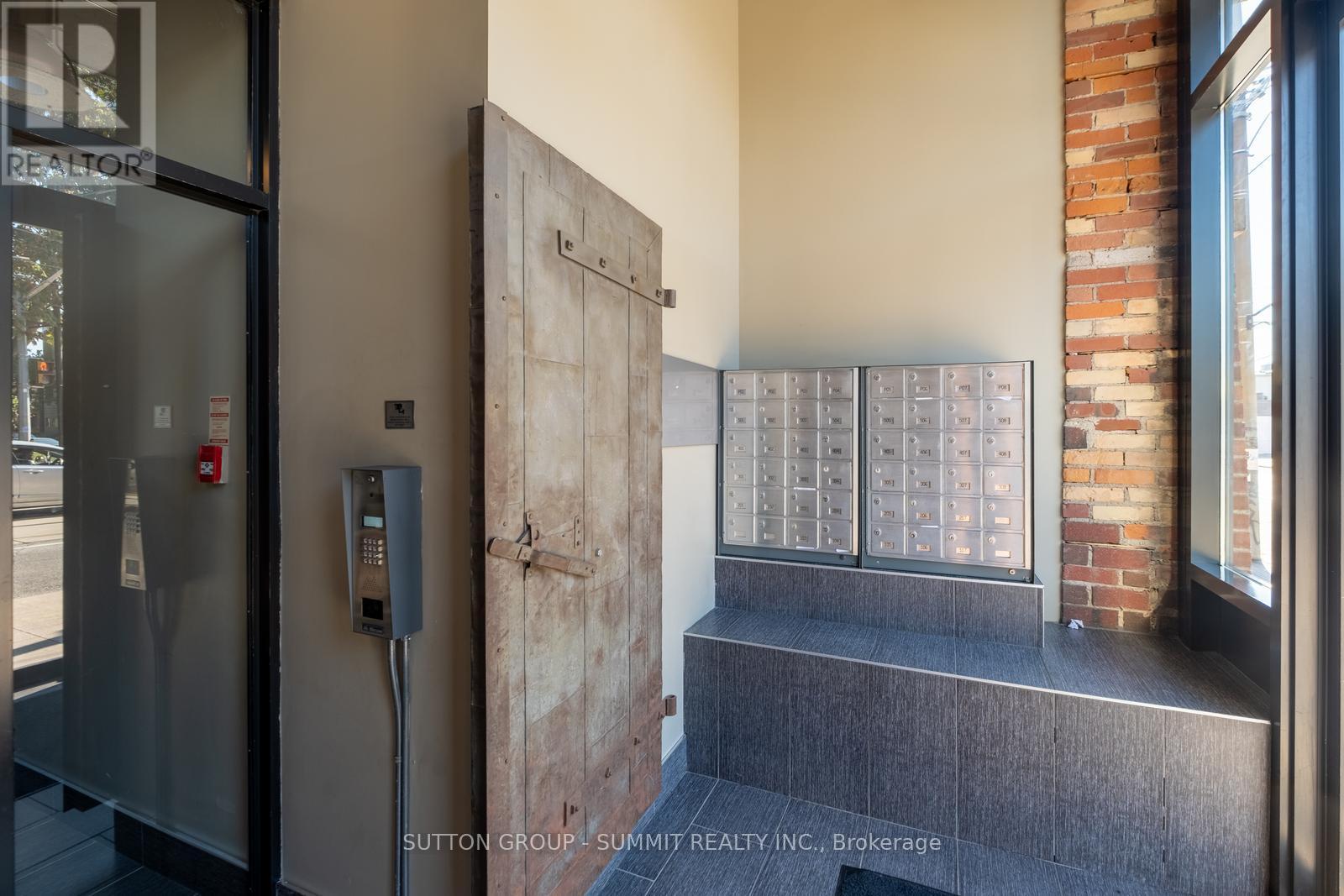 Ph5 - 2154 Dundas Street W, Toronto, Ontario M6R 1X3 - Photo 36 - W12587226