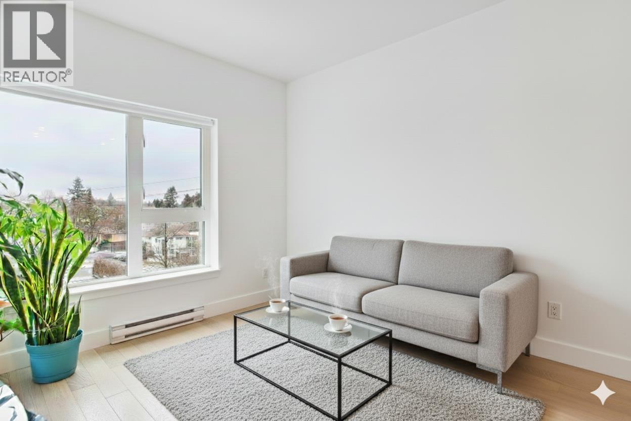 407 2666 DUKE STREET, Vancouver, British Columbia