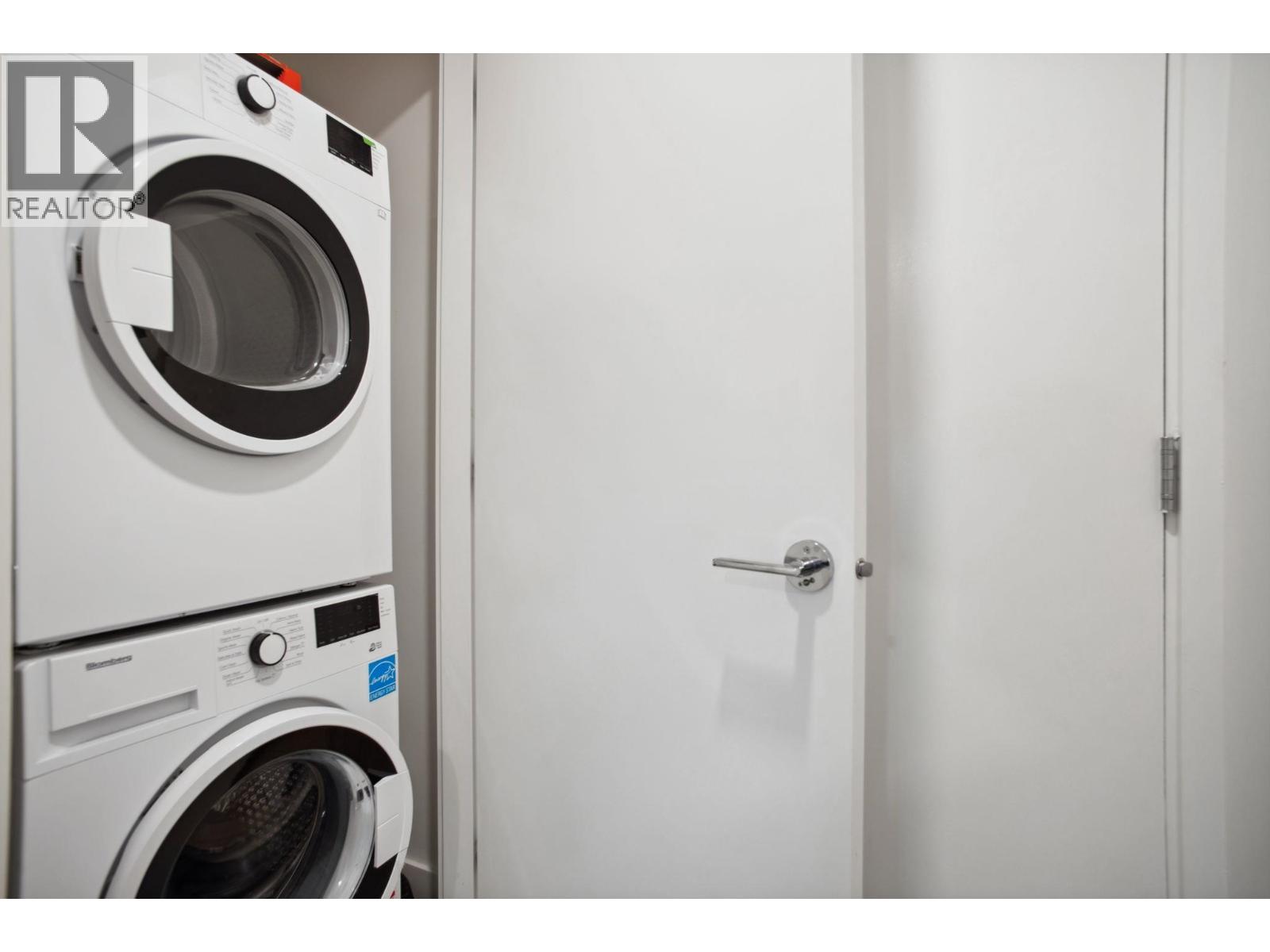 407 2666 Duke Street, Vancouver, British Columbia  V5R 4S9 - Photo 11 - R3071005