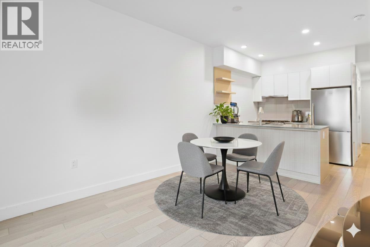 407 2666 Duke Street, Vancouver, British Columbia  V5R 4S9 - Photo 3 - R3071005