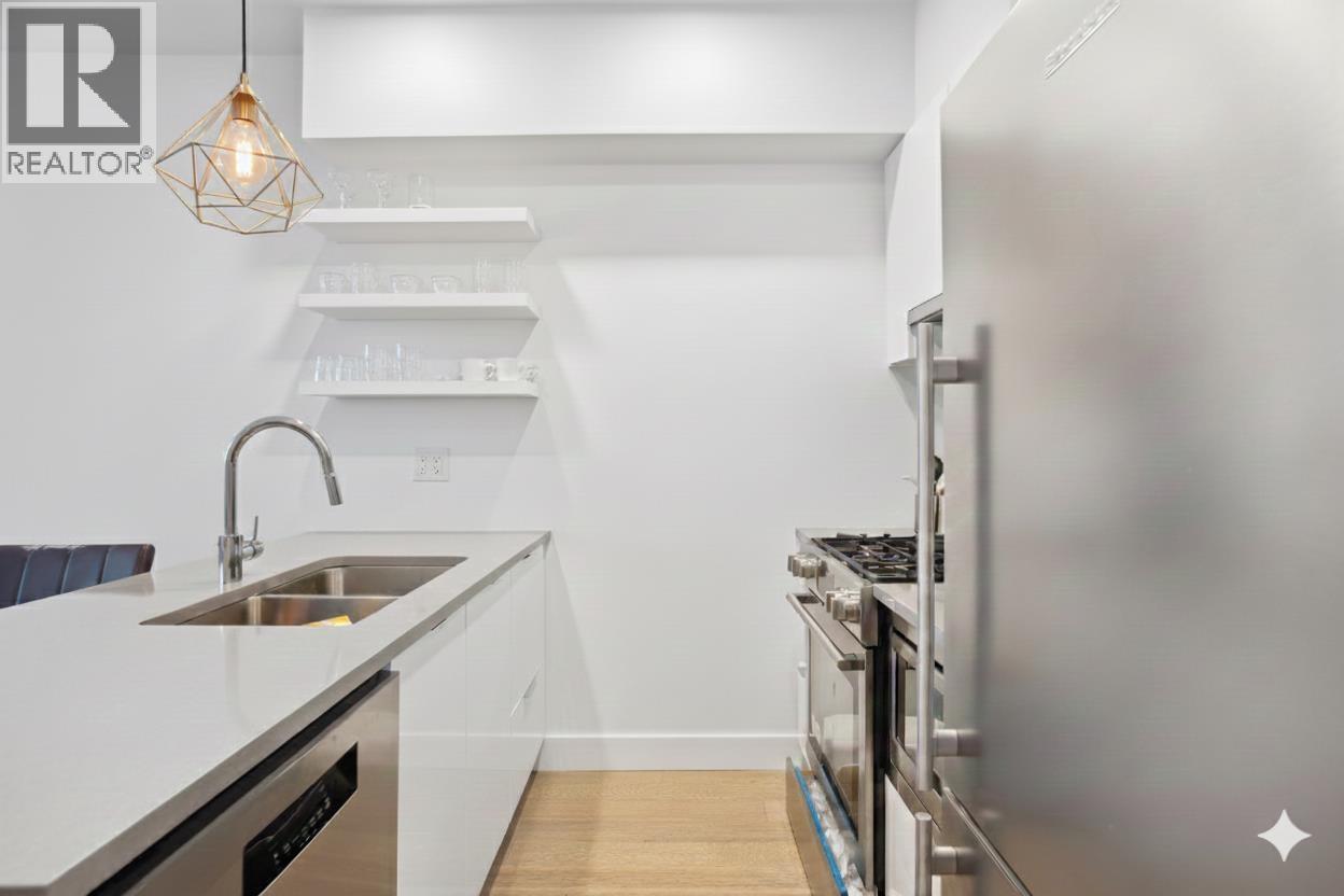 407 2666 Duke Street, Vancouver, British Columbia  V5R 4S9 - Photo 4 - R3071005