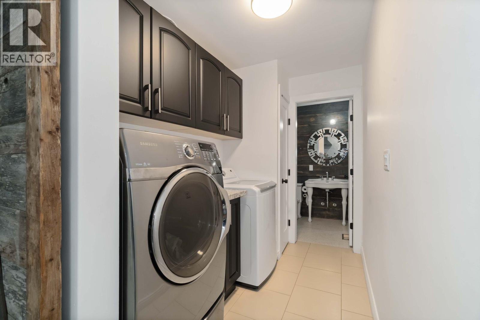 660 Gatensbury Street, Coquitlam, British Columbia V3J 5G8 - Photo 34 - R3070903