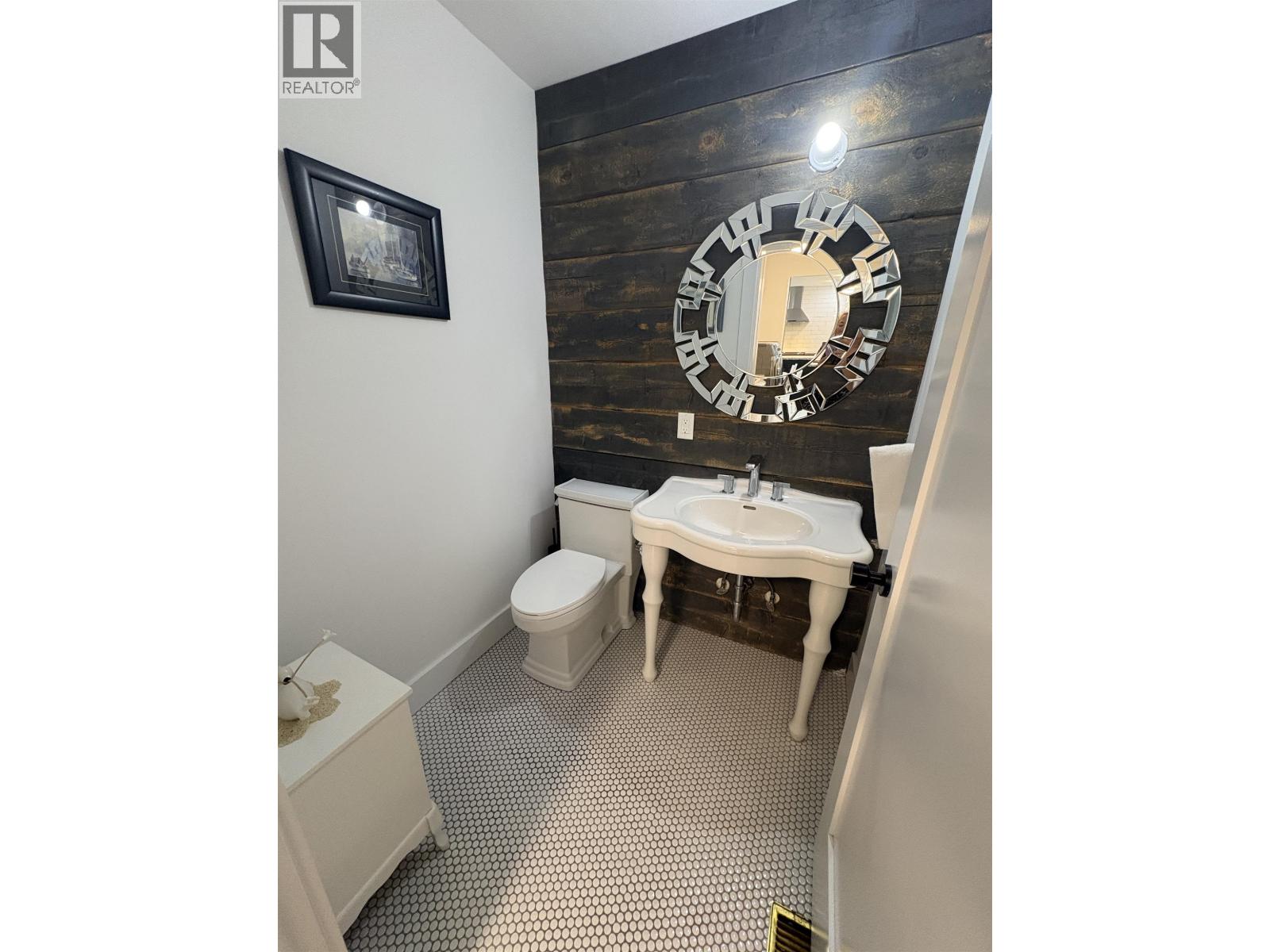 660 Gatensbury Street, Coquitlam, British Columbia V3J 5G8 - Photo 16 - R3070903