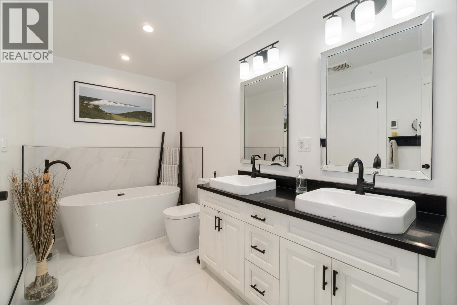 660 Gatensbury Street, Coquitlam, British Columbia V3J 5G8 - Photo 29 - R3070903