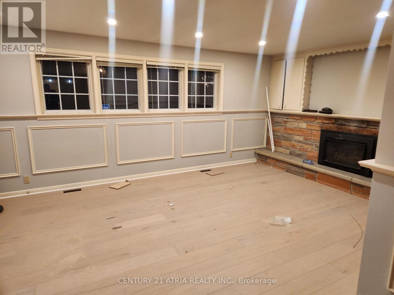 Lower Level - 1441 Clarkson Road N, Mississauga, Ontario L5J 2W7 - Photo 3 - W12587246