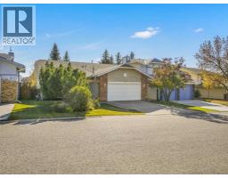 76 Wood Valley Rise SW Woodbine