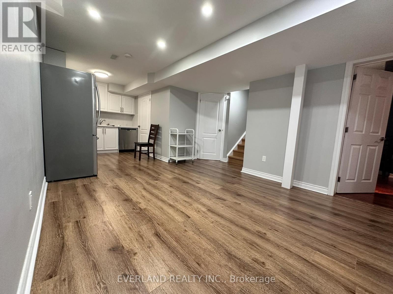 Basement - 4 Shell Court, Richmond Hill, Ontario L4S 0B1 - Photo 2 - N12585702